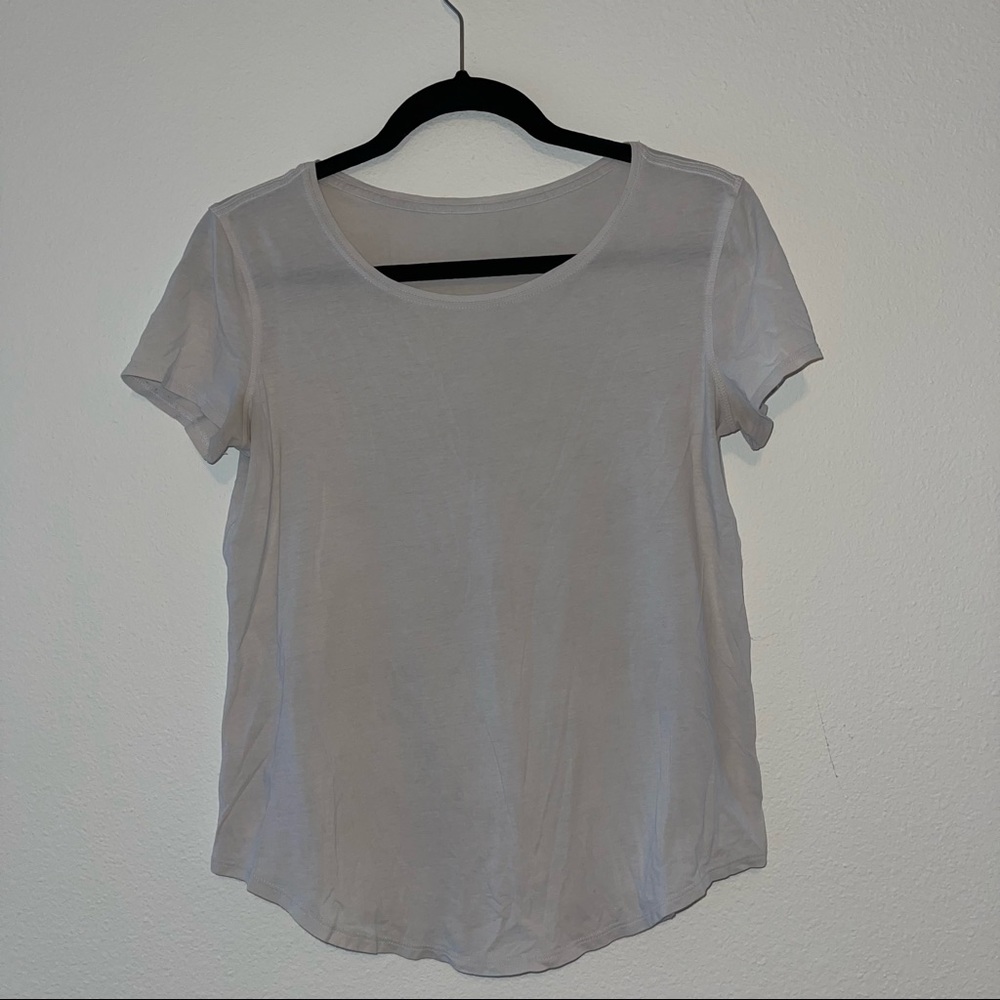 Lululemon Women’s Tee Shirt